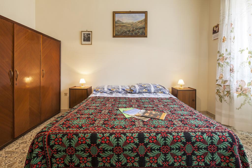 B&B La Contessa Salerno Szoba fotó