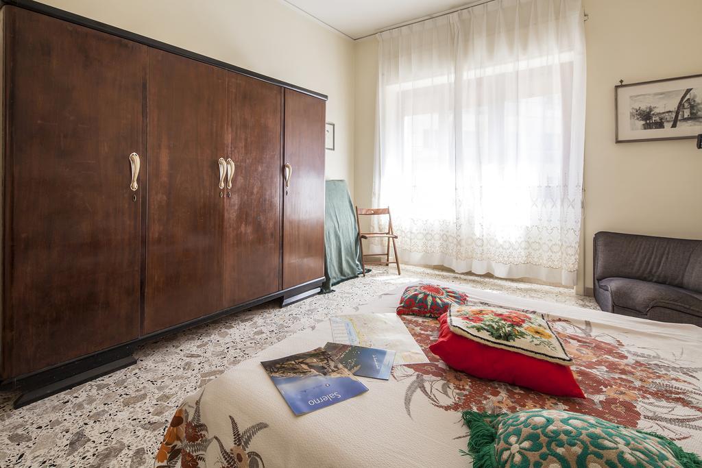 B&B La Contessa Salerno Szoba fotó
